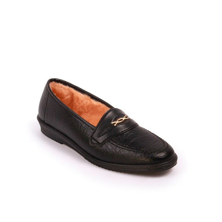 Zapatos clásicos con detalle dorado mujer negros
