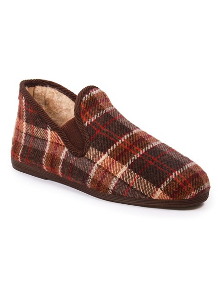 Zapatillas de casa cerradas marrones diseño de cuadrados