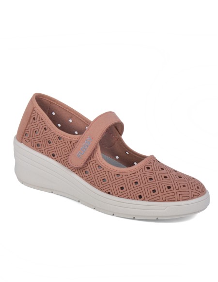 Zapato de cuña cinta velcro color maquillaje