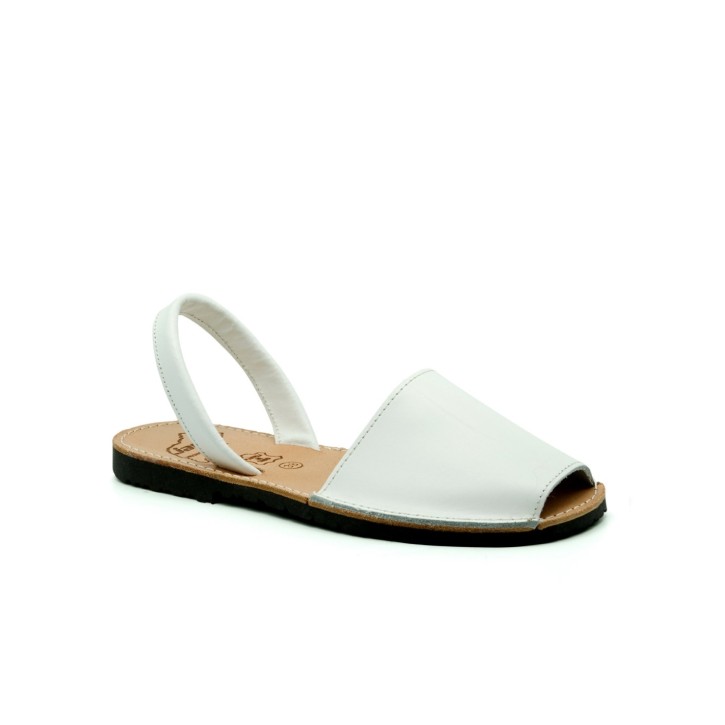 Menorquinas calzado verano color blanco