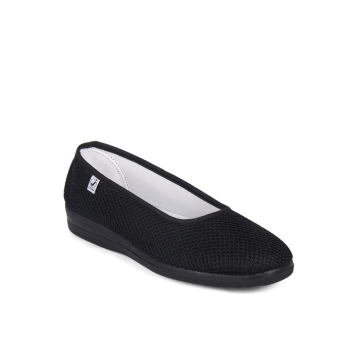 Zapatilla color negro de lona