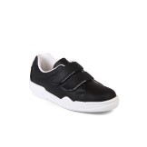 Zapatilla deportiva con cierre de velcro