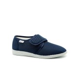 Zapatos con cierre de velcro y diseño picado