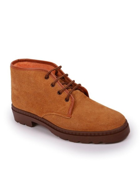 Botas con cordones