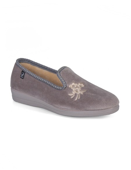 Zapatillas de casa cerradas niebla